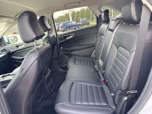 Used 2024 Ford Edge SEL w/ Convenience Package image 18