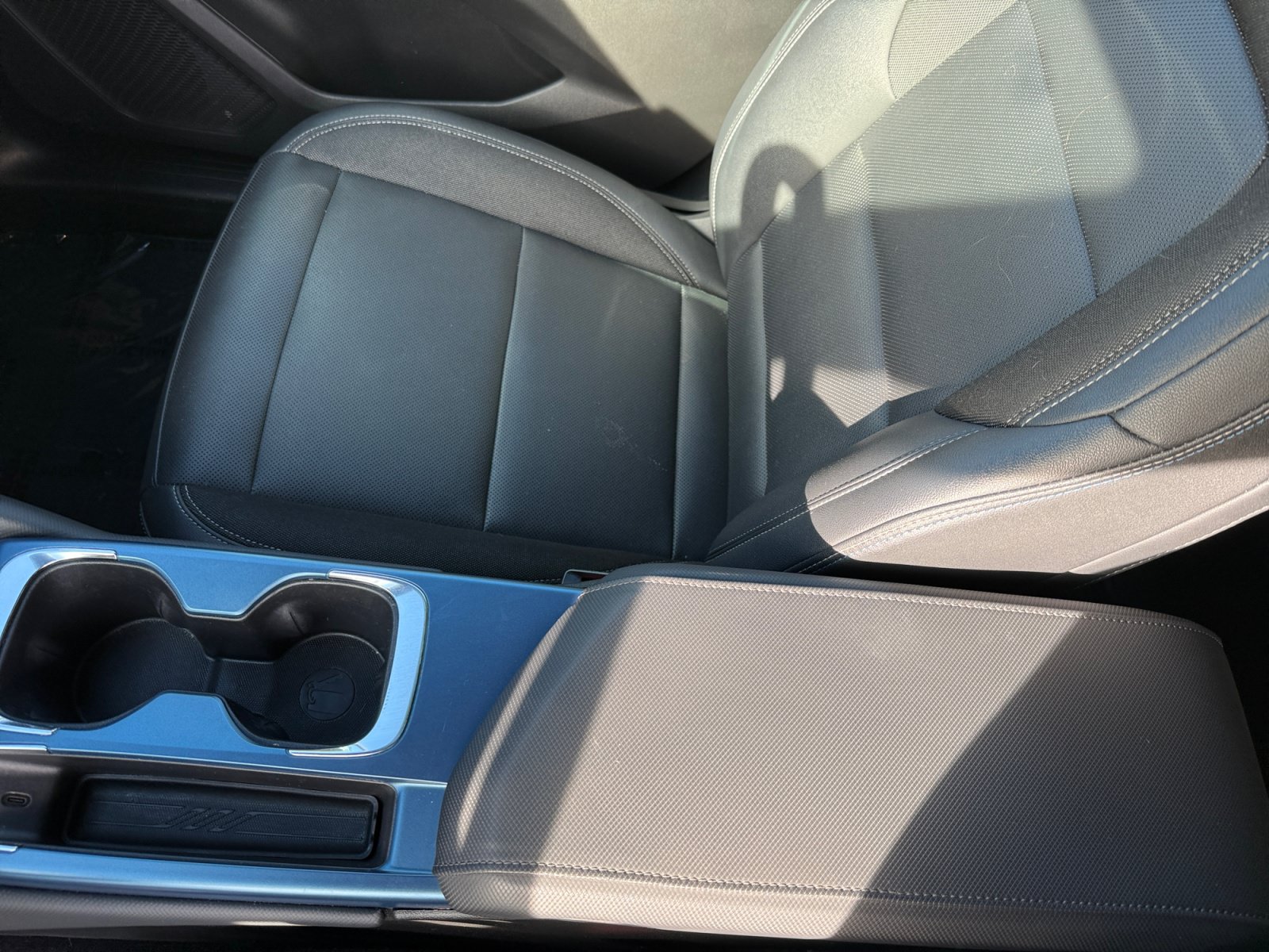 Used 2024 Chevrolet Equinox EV LT w/ LPO, Blackout Package FWD image 14