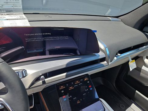 New 2026 Cadillac Vistiq Sport w/ LPO, Floor Liner Package image 19