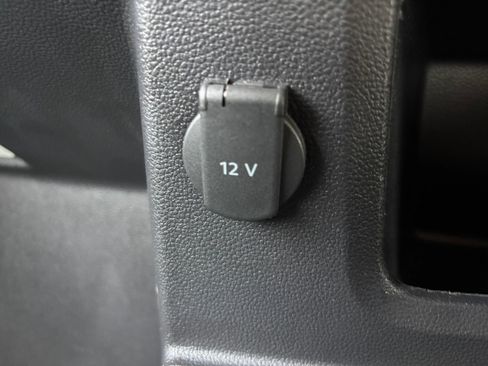 Used 2024 Volkswagen Atlas SE image 34