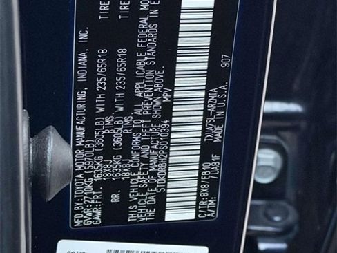 Used 2023 Toyota Highlander XLE image 26