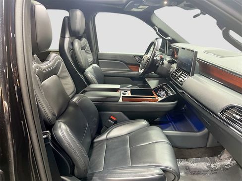 Used 2023 Lincoln Navigator L Reserve image 31