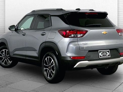 Used 2025 Chevrolet TrailBlazer LT AWD/4WD image 11