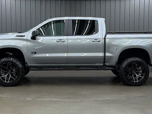 Used 2025 Chevrolet Silverado 1500 RST w/ Convenience Package II AWD/4WD image 2