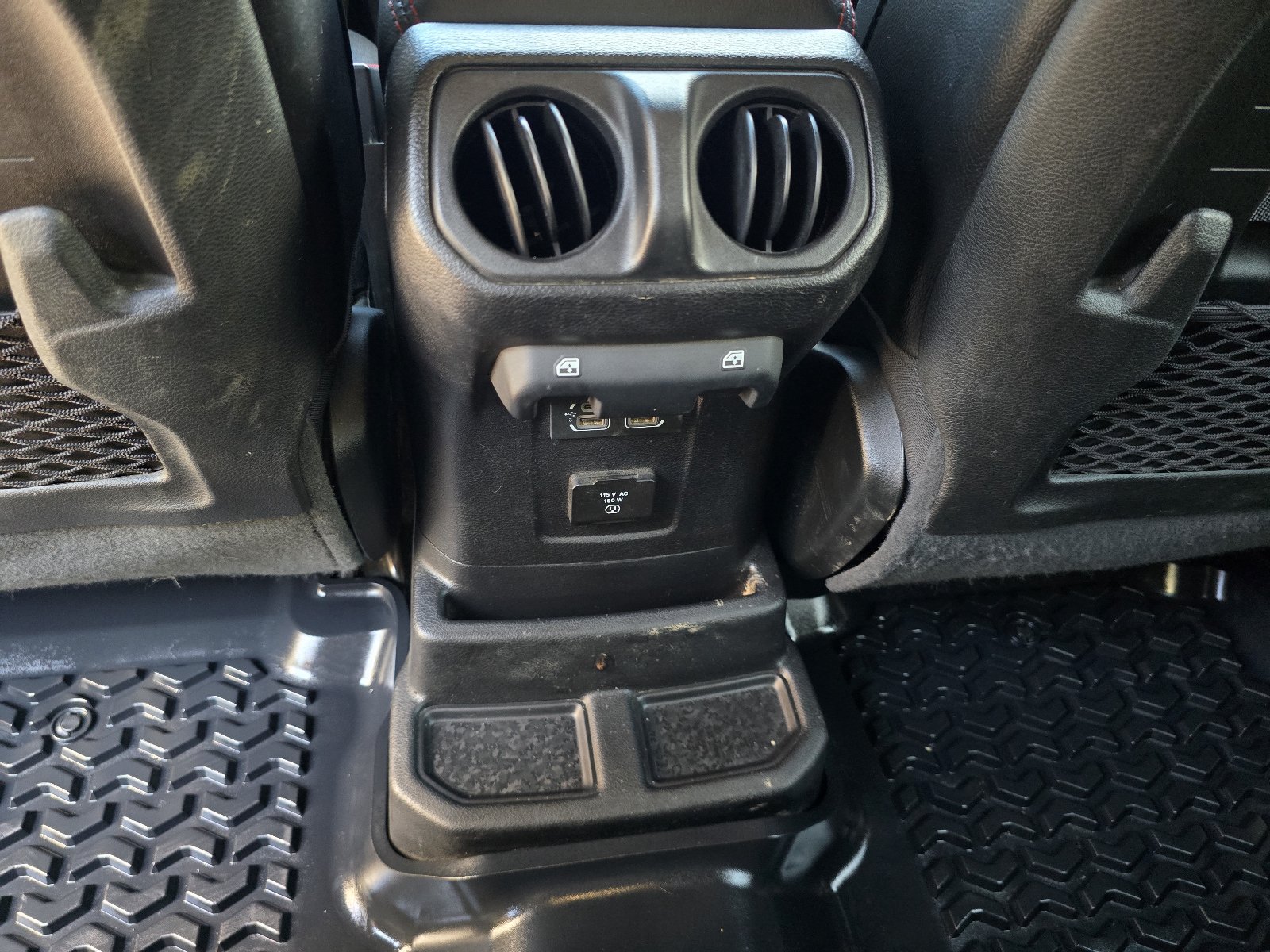 Used 2020 Jeep Wrangler Unlimited Rubicon AWD/4WD image 23