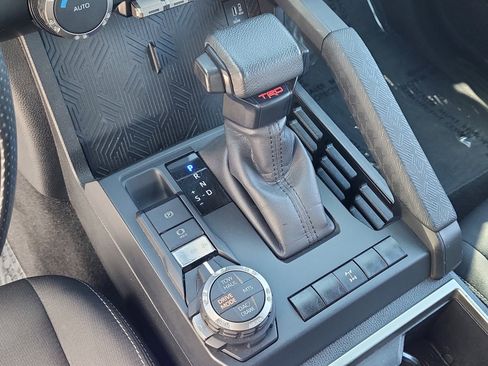 Used 2024 Toyota Tacoma TRD Off-Road image 16