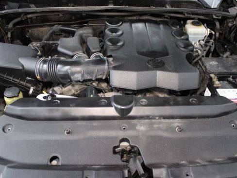 Used 2011 Toyota 4Runner Limited AWD/4WD image 26