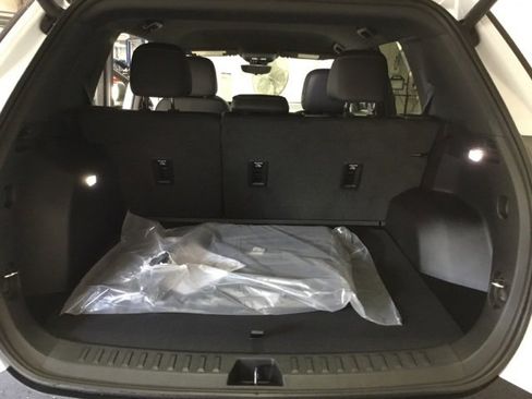 New 2026 Chevrolet Equinox ACTIV w/ Convenience Package III image 43