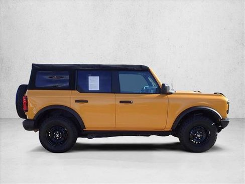 Used 2022 Ford Bronco Black Diamond AWD/4WD image 5
