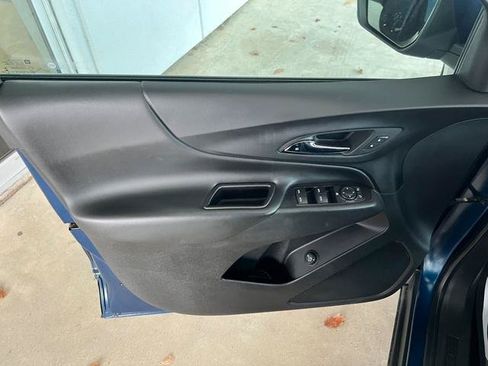 Used 2019 Chevrolet Equinox LT FWD image 16