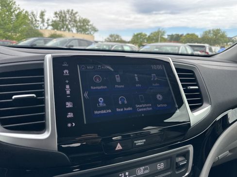 Used 2017 Honda Pilot Touring image 30