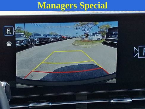 Used 2025 Hyundai Kona SEL AWD/4WD image 16