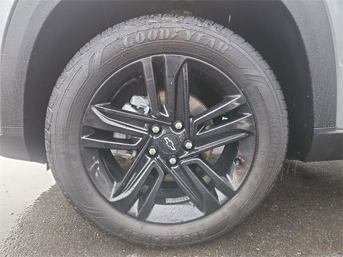 Used 2025 Chevrolet Trax ACTIV w/ Driver Confidence Package image 31