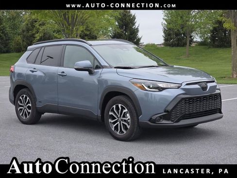 Used 2023 Toyota Corolla Cross AWD Hybrid w/ Moonroof Package image 1