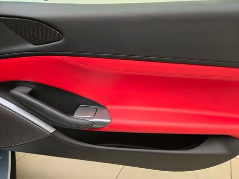 Used 2023 Ferrari Portofino M RWD image 28