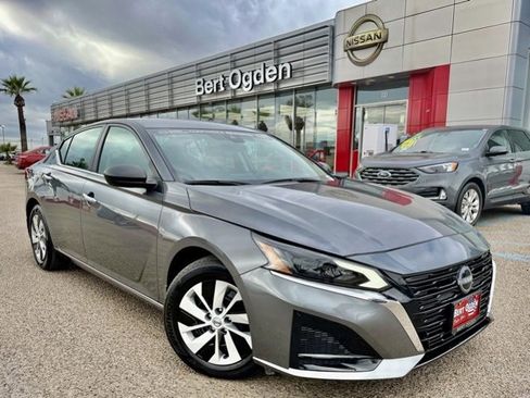 Certified 2025 Nissan Altima 2.5 S image 1