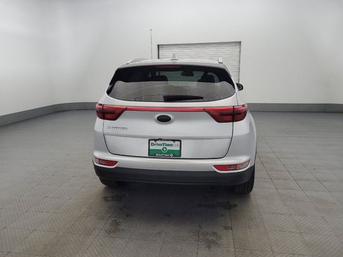 Used 2018 Kia Sportage LX w/ LX Popular Package image 7