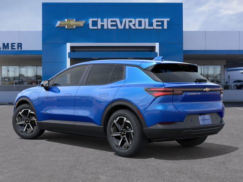 New 2026 Chevrolet Equinox EV LT image 3