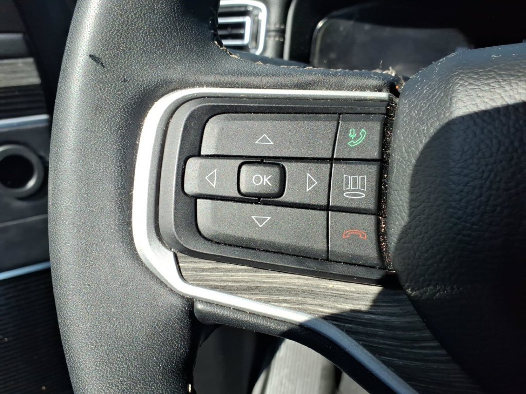 Used 2022 Jeep Wagoneer Series III w/ Premium Group I AWD/4WD image 10