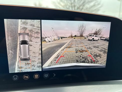 New 2026 Cadillac Vistiq Premium Luxury w/ LPO, Floor Liner Package AWD/4WD image 25