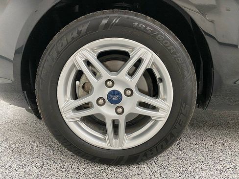 Used 2019 Ford Fiesta SE image 23