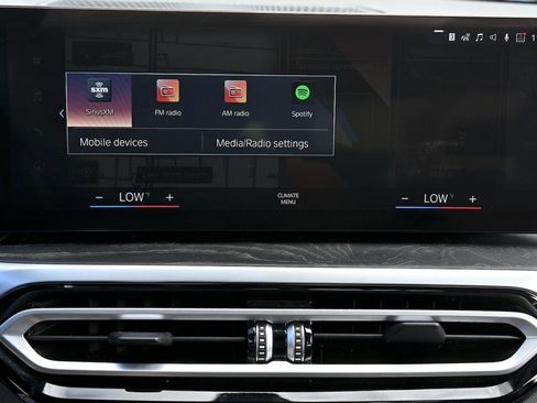 Used 2024 BMW 330i Sedan image 33