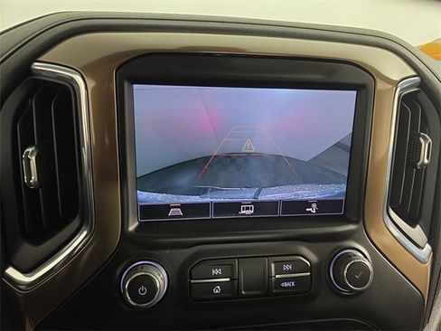 Used 2022 Chevrolet Silverado 1500 High Country image 17