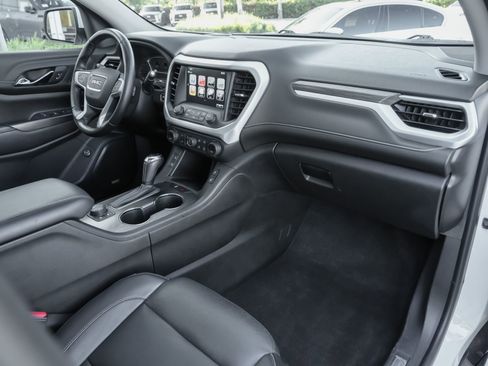 Used 2019 GMC Acadia SLT w/ LPO, Floor Liner Package AWD/4WD image 40