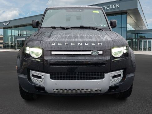 Used 2023 Land Rover Defender 90 S image 3