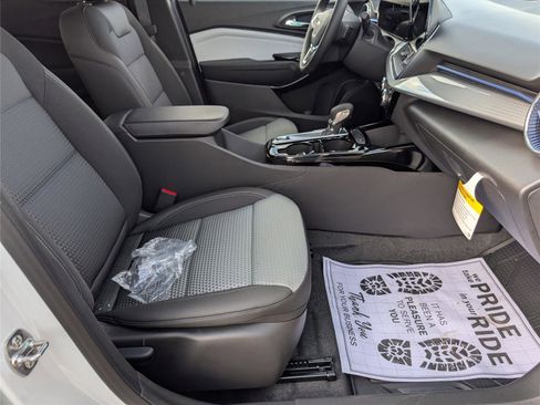 New 2026 Chevrolet Trax LT w/ Driver Confidence Package image 11