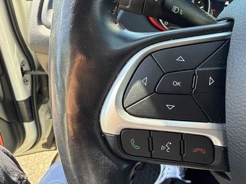 Used 2019 Jeep Compass Trailhawk w/ Leather Interior Group AWD/4WD image 16