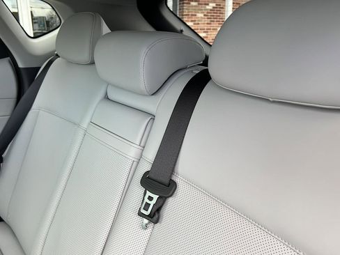 Used 2025 Hyundai Kona Limited image 10