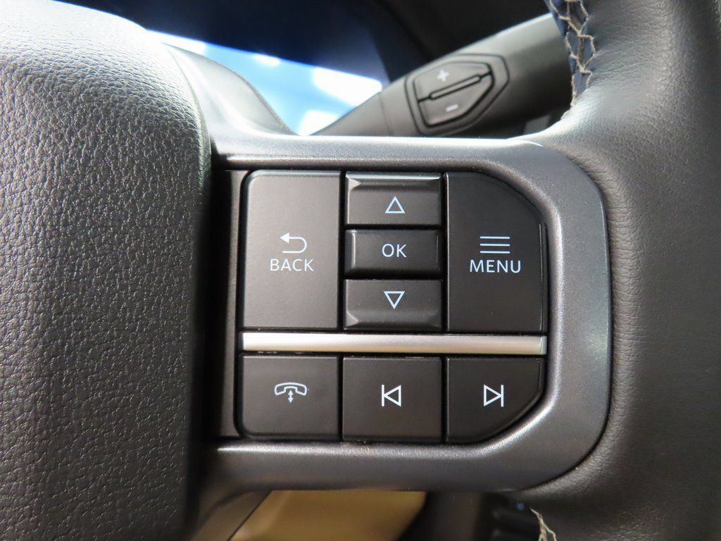 Used 2025 Ford F350 Lariat AWD/4WD image 49