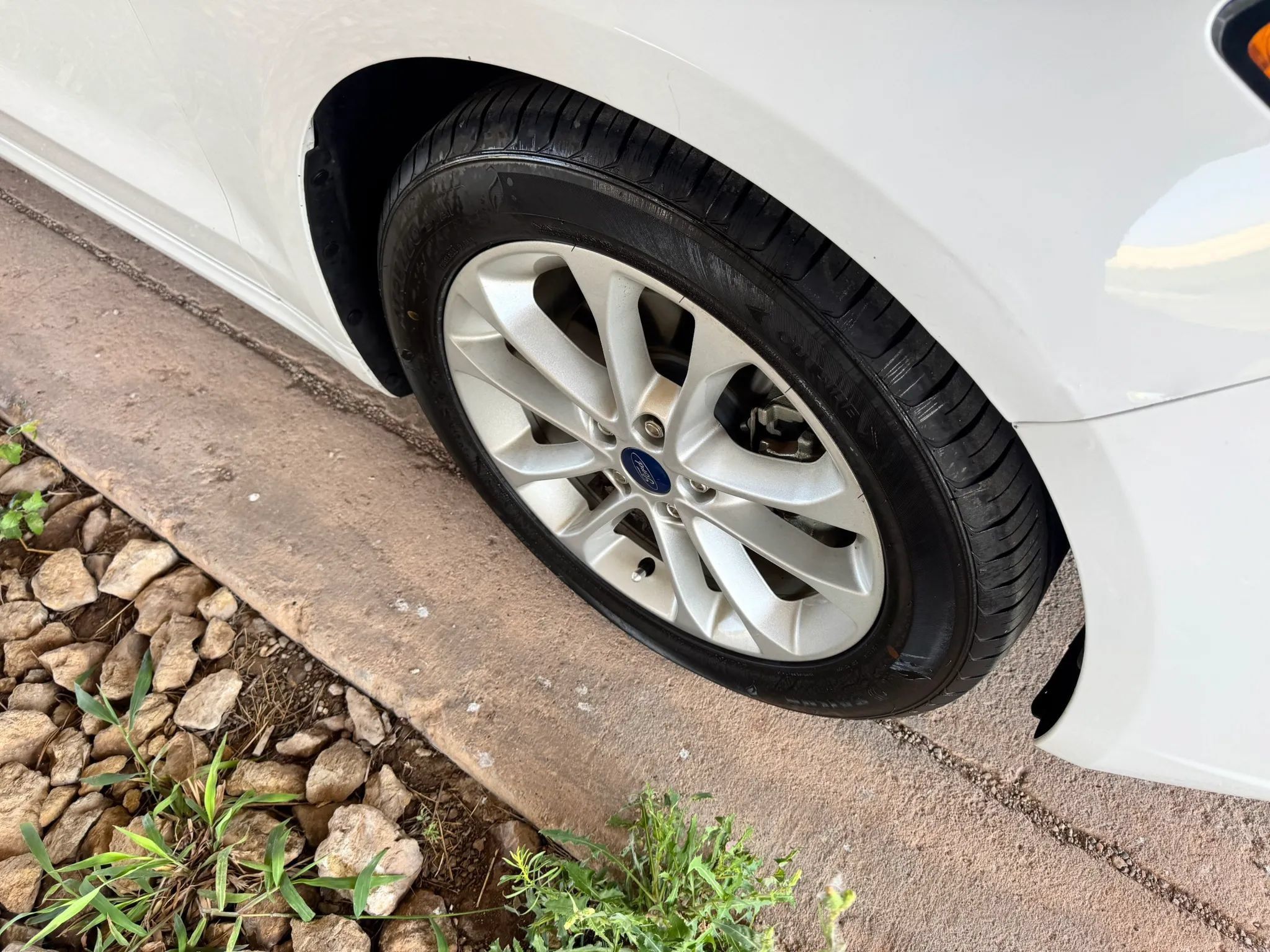 Used 2019 Ford Fusion SE FWD image 26