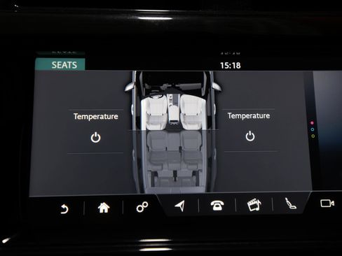 Used 2018 Land Rover Discovery HSE image 24