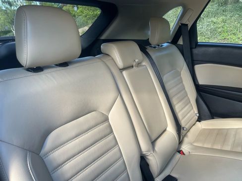 Used 2018 Ford Edge SEL w/ Equipment Group 201A image 19