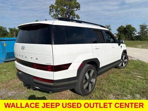 Used 2025 Hyundai Santa Fe Limited FWD image 3