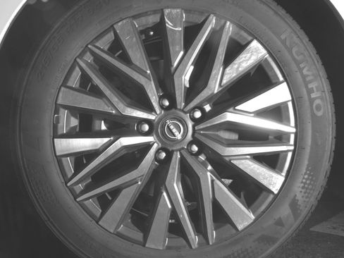 Used 2025 Nissan Altima 2.5 SV FWD image 12