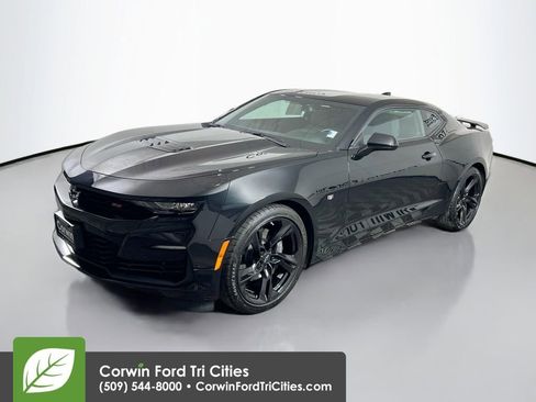 Used 2022 Chevrolet Camaro SS RWD image 5