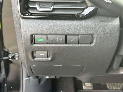 Certified 2020 Nissan Sentra SV image 19