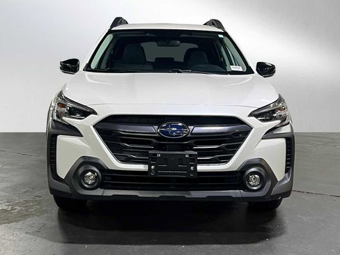 Used 2024 Subaru Outback Premium image 8