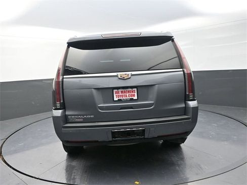 Used 2019 Cadillac Escalade Platinum image 6