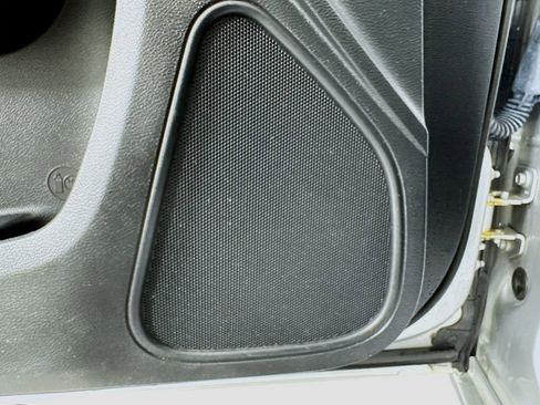 Used 2019 Chrysler 300 Touring w/ Sport Appearance Package image 18