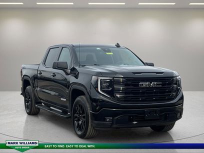 Used 2024 GMC Sierra 1500 Elevation w/ LPO, Elevation Black Package