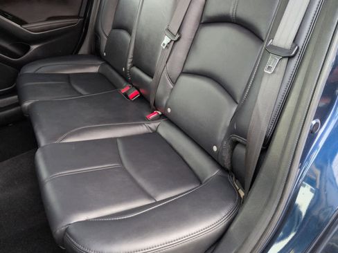 Used 2017 MAZDA MAZDA3 Touring image 21