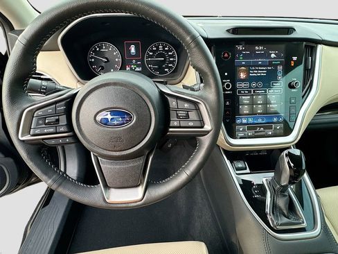 Used 2025 Subaru Outback Limited image 12