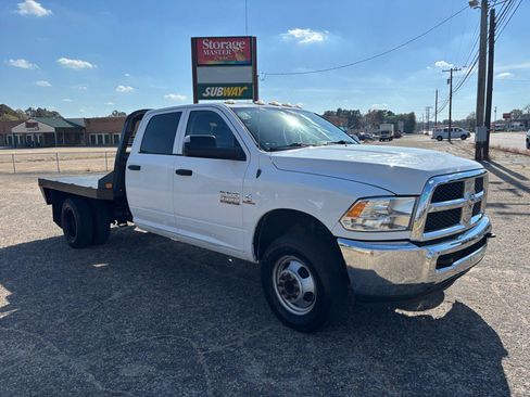 Used 2018 RAM 3500 Tradesman w/ Chrome Appearance Group image 7