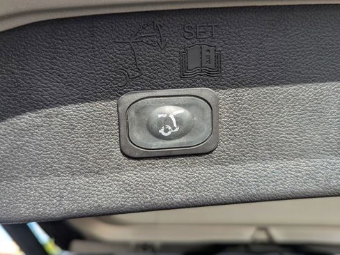 Used 2018 Ford Escape SEL AWD/4WD image 14