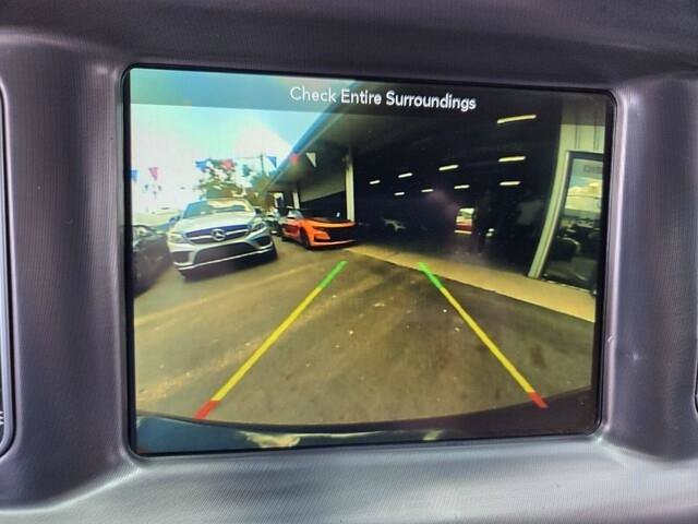 Used 2019 Dodge Charger Scat Pack RWD image 9