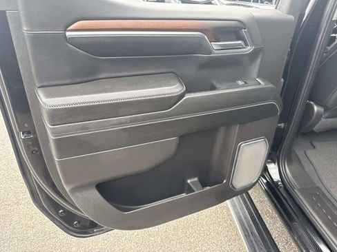 Used 2024 GMC Sierra 1500 Denali w/ Denali Reserve Package AWD/4WD image 17